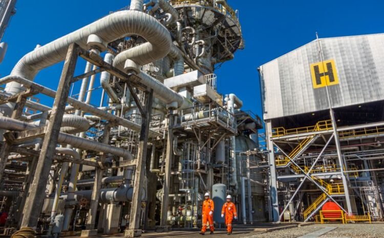 Badak LNG Hidupkan Kembali Train F di Kilang Gas Bontang Badak LNG Buka Program Magang COOP bagi Mahasiswa Bontang, Berikut Syarat dan Tahapan Seleksinya Ditemukannya Gas Jumbo di Kaltim, Badak LNG Berpotensi Hidupkan Lagi 3 Kilang