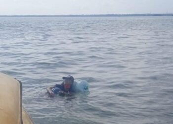 Pemuda Balikpapan Nekat Seberangi Laut Pakai Galon, Keluarga Sebut Gangguan Mental