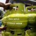 Pangkalan di Kutim Ketahuan Jual Elpiji 3 Kg Mahal, Siap-Siap Kena Sanksi; Kalau Jual Rp28 Ribu, Sudah Keterlaluan! Pertamina Tambah Pasokan 170.800 Tabung LPG 3 Kg di Kaltim, Pastikan Harga Stabil hingga Lebaran Hari Ini Pemkot Monitoring ke Tiga Agen Elpiji 3 Kg di Bontang Mulai Februari 2025, Elpiji 3 Kg Tak Lagi Dijual di Warung dan Pengecer Pemkot Samarinda bakal Terbitkan Kartu Penjualan ELpiji 3 Kilogram Ingat! Beli Elpiji 3 Kg Kini Wajib Pakai KTP Elpiji 3 Kg di Samarinda Langka, Begini Saran Pertamina Temukan Elpiji 3 Kg Tak Sesuai Takaran, Wali Kota Samarinda Minta Pertamina Tindak SPBU Nakal