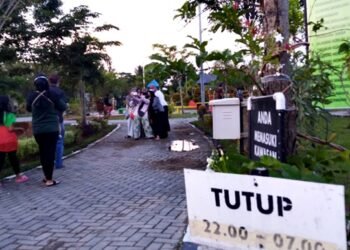Ngabuburit di Taman Adipura Bontang; Lepas Penat, Badan Sehat