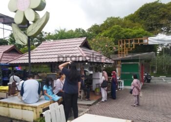 Pedagang Sumringah, Pujasera Kopkar PKT Ramai Lagi