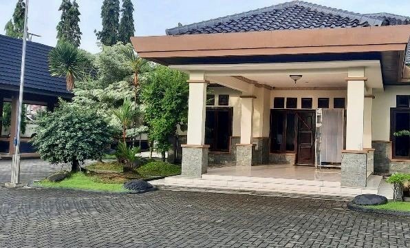OTT KPK, Rumah Dinas Bupati PPU Disegel