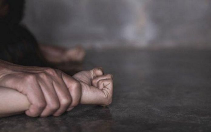 Pemuda 20 Tahun di Berau Rudapaksa Lansia, Uang Rp200 Ribu Juga Diembat Pelajar SD di Samarinda Diperkosa Ayah Tiri sampai Melahirkan