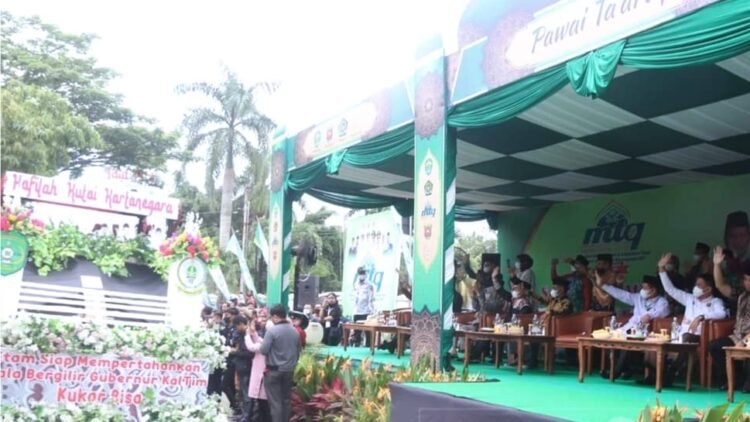 9 Kafilah MTQ Kaltim Meriahkan Pawai Ta’aruf