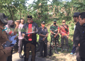 Tinjau Lahan di RT 01 Kanaan,