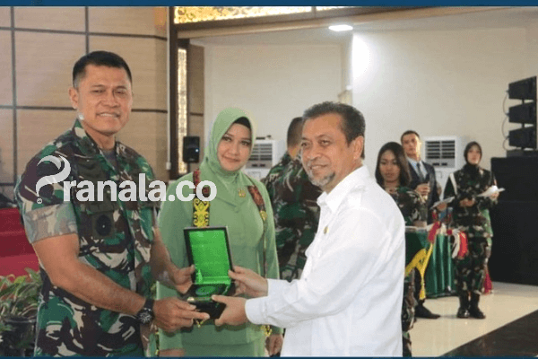 Lepas Sambut Pangdam VI Mulawarman dari Mayjen TNI Teguh Pudjo Rumekso kepada Mayjen TNI Tri Budi Utomo, di Aula Makodam VI Mulawarman, di Balikpapan, Selasa 20 Juli 2022.