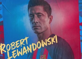 Robert Lewandowski diperkenalkan Barcelona sebagai pemain baru.