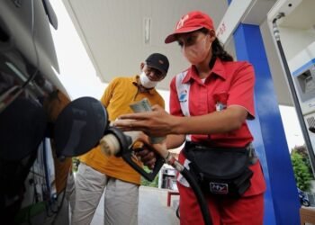Benarkah Per 1 September 2024 Pertalite Disetop? Ini Penjelasan Resmi dari Pertamina Pembelian Pertalite Dibatasi di Balikpapan, Kenapa? PT Pertamina: Bontang Butuh Tambahan Satu SPBU Lagi Pertamina: Stok Pertalite di Samarinda Aman!