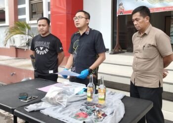 Tegur Pasangan Mesum, Malah Tewas Dikeroyok
