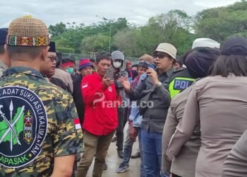 Dandim dan Kapolres Bontang Janji Kawal Tuntutan Pedemo Pupuk Kaltim