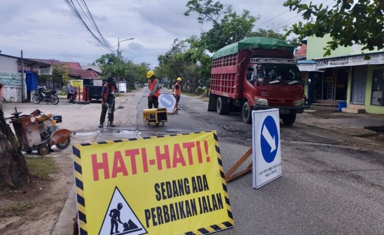 Jalan Rusak KS Tubun Mulai Dikerjakan, Telan Biaya Rp 3,3 Miliar