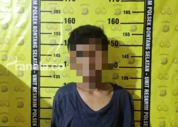 Bonyok Dihajar Warga, Remaja Ini Curi Ponsel Warga Berebas Tengah