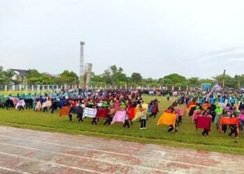 Demi HUT Bontang, 1.250 Penari Jepen Tetap Latihan di Bawah Guyuran Hujan