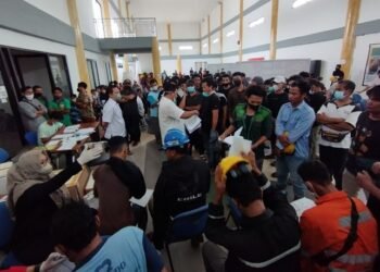 Warga Terima Vaksin Booster, Pekerja di Bontang Tak Dapat Jatah