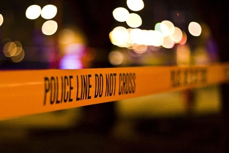 Detik-detik Penembakan di THM Samarinda, Korban Dihujani 4 Peluru di Dada dan Punggung, Pelaku Masih Diburu Main di Pinggir Sungai, Bocah 4 Tahun di Samarinda Tewas Tenggelam Dua Warga di Paser Kaltim jadi Korban Serangan OTK, Satu Orang Tewas Dituduh Mencuri, Santri 14 Tahun di Samarinda Tewas Dihajar Seniornya