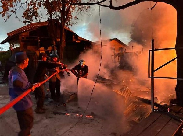 Jelang Berbuka Puasa, 11 Rumah di Loa Kulu Terbakar
