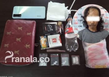 Terbukti Edarkan Sabu, Warga Nyerakat Kiri Ditangkap di Depan Rumahnya