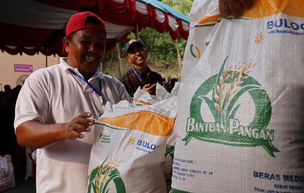 Samarinda Terbanyak, 7.300 Warga Kaltim Terima Bantuan Sosial Terencana 2025 10 Ribu Keluarga di Balikpapan Dapat Bansos Beras 10 Kilogram