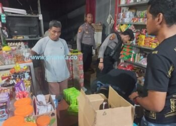 Ratusan Botol Miras Ilegal Disita dari Toko Kelontongan di Bontang