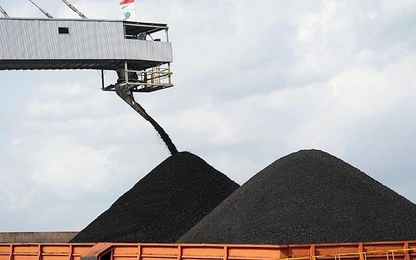 Kaltim Siaga PHK Tambang: Pesangon Wajib Cair, JKP Jadi Juru Selamat Sementara Ekonomi Kaltim Dinilai Masih Rapuh Meski Surplus Perdagangan Capai Triliunan Batu Bara Lesu, Ekonomi Kaltim Melambat Ekonomi Kalimantan Timur Tumbuh Tertinggi dalam Satu Dekade