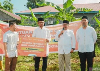 Selama Iduladha 1445 H, Pupuk Kaltim Salurkan Bantuan Rp1,355 Miliar untuk Masyarakat Bontang dan Fakfak