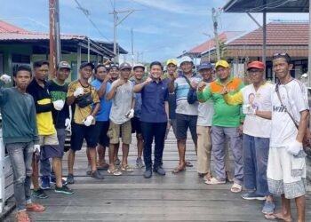 Ketua DPRD Bontang dan Komunitas Motor Wisata Percantik Destinasi Wisata Bontang Kuala
