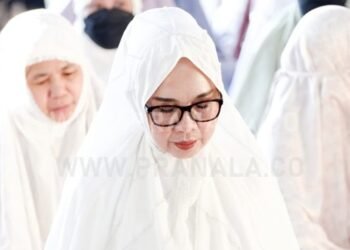 Wali Kota Bontang Salat Iduladha di Masjid Agung Al Hijrah, Wawali Najirah di Kampung Jawa