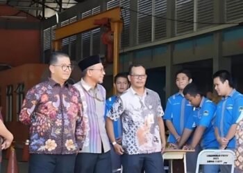Inspeksi Mendadak PPDB di Balikpapan, Pj Gubernur Kaltim Beri Solusi Standarisasi Nilai