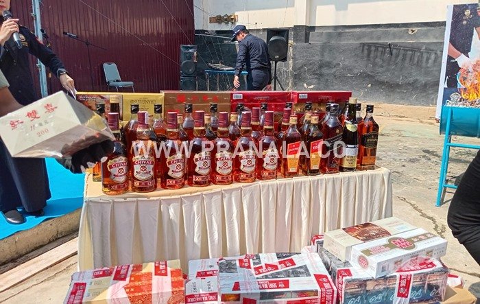 Bea Cukai Bontang Musnahkan Ribuan Rokok dan Minuman Keras Ilegal, Negara Rugi Rp150 Juta