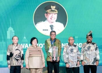 Berkomitmen Pelestarian Lingkungan, Wali Kota Bontang Basri Rase Raih Penghargaan Green Leadership Nirwasita Tantra 2024