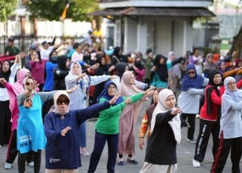 Jaga Kesehatan Gigi hingga Gizi, Lansia Bontang Dapat Edukasi di Seminar Kesehatan