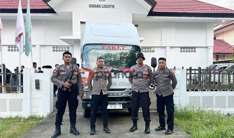 FOTO-FOTO: Momen Pengawalan Distribusi Surat Suara Pilkada 2024 ke Bontang