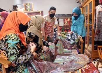 Dukung Budaya Lokal, Pj Gubernur Ingin Anak-Anak Kaltim Diajarkan Seni Batik sejak Dini
