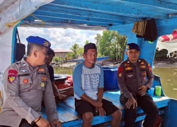 Sat Polairud Polres Bontang Ajak Nelayan Diskusi "Jumat Curhat"