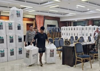 Polres Kawal Ketat Pergeseran Logistik Pemilu 2024 di Bontang Barat