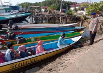 Sat Polairud Polres Bontang Tingkatkan Kesadaran Warga Pulau Malahing soal Keselamatan Laut
