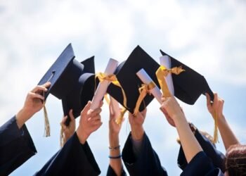 Cegah Pungutan Liar, Sekolah di Balikpapan Dilarang Gelar Perpisahan Mewah Ombudsman Buka Posko Pengaduan Dugaan Pungli di Wisuda Sekolah se-Kaltim, Minta Masyarakat Laporkan!