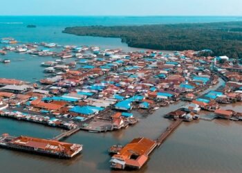 Pos Retribusi Wisata Bontang Kuala Mau Dipindah, Tarif Rp5 Ribu Masih Dikaji Dominasi Perairan Hambat Ekspansi, Bontang Minta Perluasan Wilayah Darat Belum Kantongi Izin Ruang Laut, 11 Home Stay di Atas Laut Bontang Kuala Terancam Penertiban