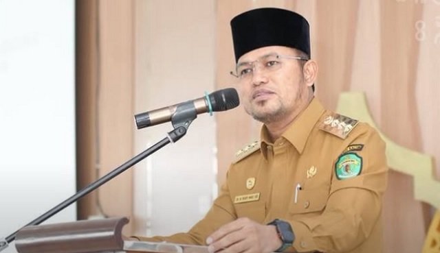 Perjalanan ke IKN Kini Hanya 1 Jam 40 Menit, Gubernur Kaltim Ajak Presiden Tinjau Langsung Gubenur Kaltim Janjikan Pendidikan Gratis sampai Luar Negeri Gubenur Kaltim Janji Gratiskan Kuliah hingga ke Luar Negeri Gubernur Kaltim Soroti Ketimpangan Dana Bagi Hasil Pajak Daerah