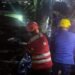 Brimob Polda Kaltim Bantu Evakuasi Korban Longsor di Balikpapan