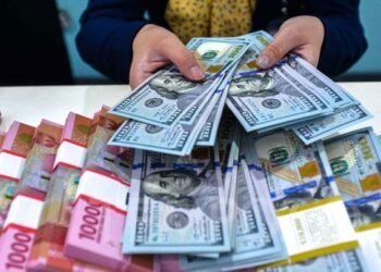 Rupiah Melemah ke Rp17.000 per Dolar AS, Terendah Sepanjang Sejarah