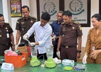 Kejari Kutai Barat Hancurkan Barang Bukti 34 Kasus, Mulai Sabu, Parang, hingga Solar Ilegal