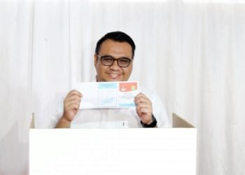 Pasangan nomor urut 1, Aulia Rahman Basri dan Rendi Solihin