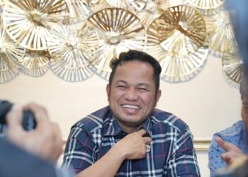 Sungai Mahakam Butuh Tempat Labuh Kapal Layak, Gubernur Kaltim Desak Pengaturan Ulang Sungai Mahakam Butuh Tempat Labuh Kapal Layak, Gubernur Kaltim Desak Pengaturan Ulang Labuh Kapal Kaltim Siapkan Rp28 Miliar Agar Jalan Penghubung Kaltara Bisa Terealisasi