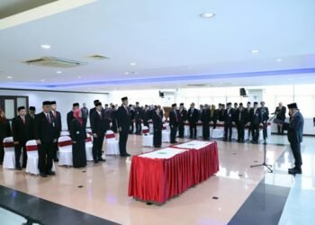 Gubernur Kaltim Kukuhkan 14 PNS Fungsional, Ini Daftar Lengkapnya