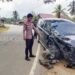Ngebut di Tikungan, Motor Ringsek Tabrak Mobil di Teluk Pandan Kutim, Pengendara Kritis