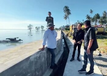Pansus DPRD Kaltim Temukan Bangunan di Bibir Pantai Biduk-Biduk Berau, Warga Diminta Setop Pembangunan Liar