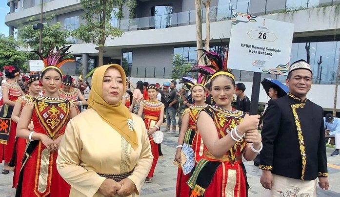 Tari “Kuntul Perak” Bontang Bikin Takjub di Langit IKN