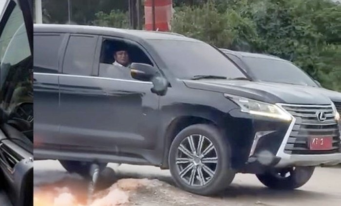Angkutan Tambang di Kaltim Diminta Gunakan Jalur Laut, Bukan Jalan Umum Gubernur Kaltim Setir Sendiri Mobil Dinas hingga Kubar; Banyak Truk Berat, Jalan Rusak Parah