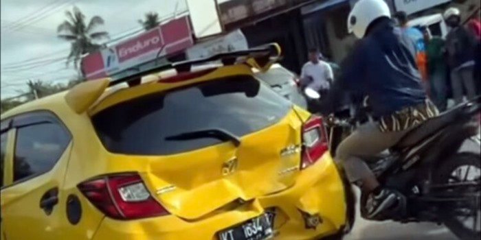 Diduga Mabuk, Kronologi Lengkap Kecelakaan Beruntun di Lok Tuan Bontang Empat Mobil Tabrakan Beruntun di Simpang Loktuan Bontang, Polisi Selidiki Penyebabnya